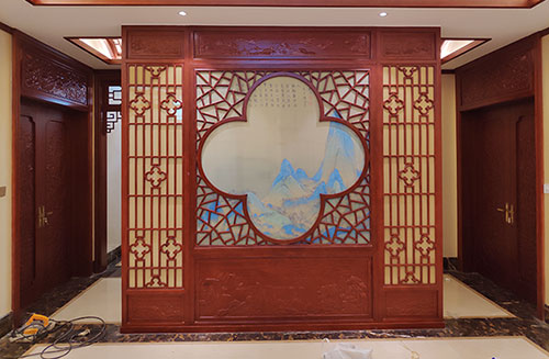 秦皇岛会所室内装修中式仿古实木屏风隔断展示